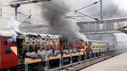 Farakka Express Train was set on fire by the protesters against the Agnipath Recruitment Scheme